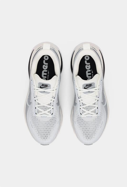 Nike vomero 18-black/off white