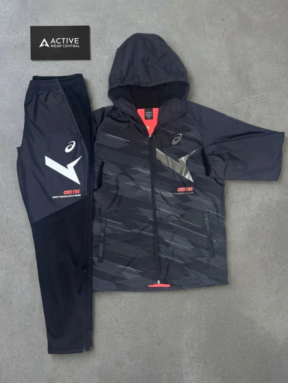 ASICS exclusive fleece lined tracksuit-black