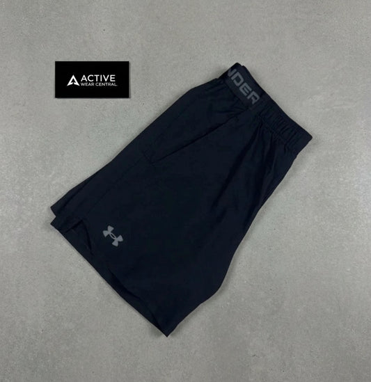 Under armour- vanish black shorts