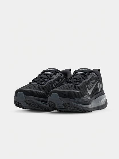 Nike vomero 18-black