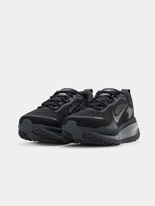 Nike vomero 18-black