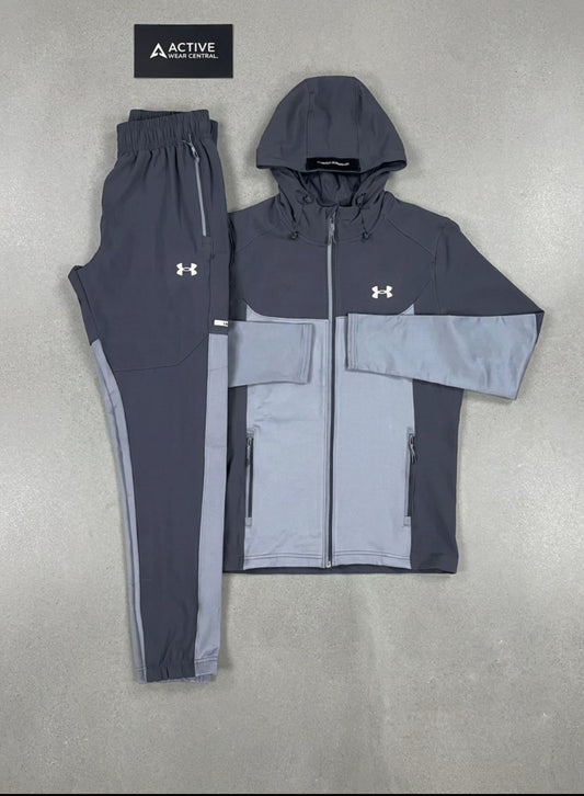 Under armour winterized tracksuit-grey