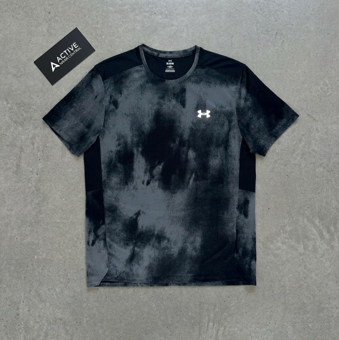 Under armour t shirt- black smoke