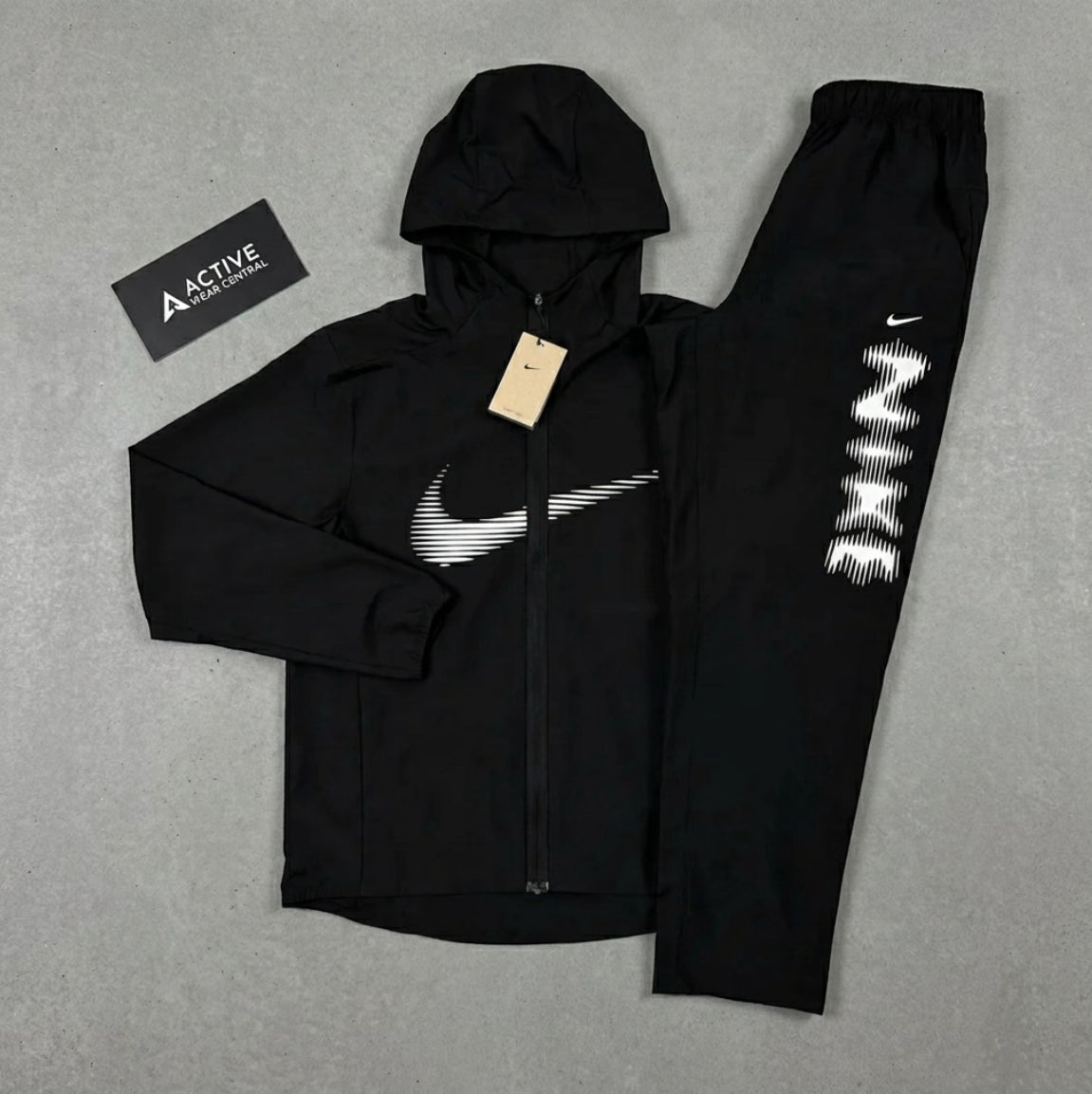Nike HD swoosh jacket/bottoms-black/white